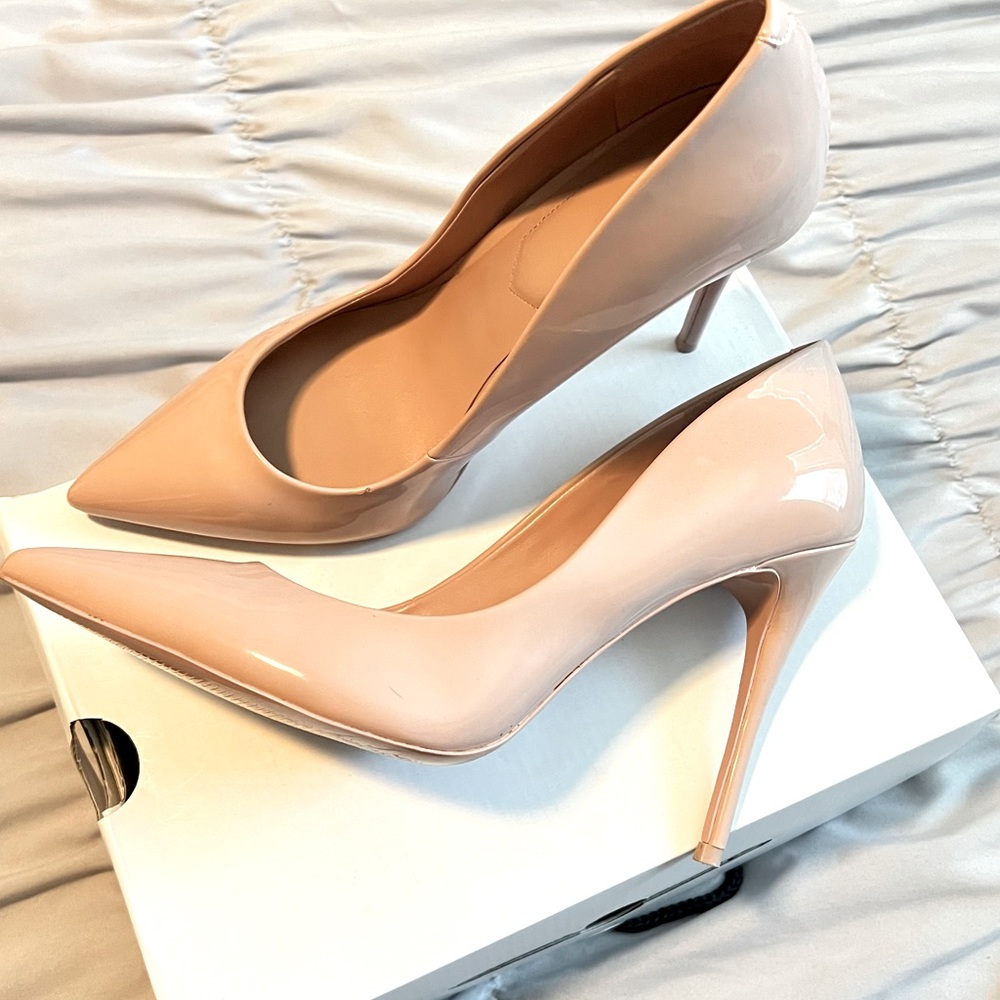 Women’s ALDO pump